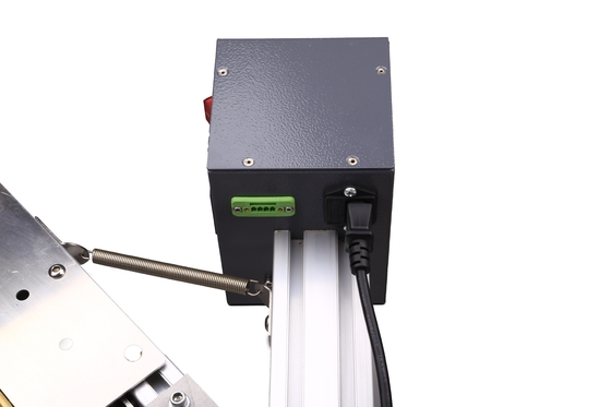 生地の熱いカッターのギロチンの切削工具300W 150mmをロープをかけなさい