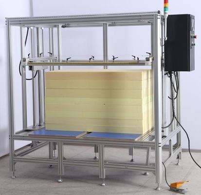 CNC 3Dは発泡スチロールEPS XPSのスポンジのための泡の打抜き機を不正に操作する